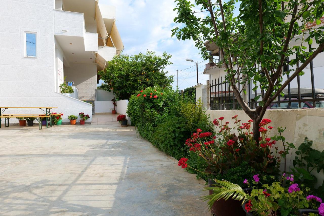 Vila Fredi كساميل المظهر الخارجي الصورة