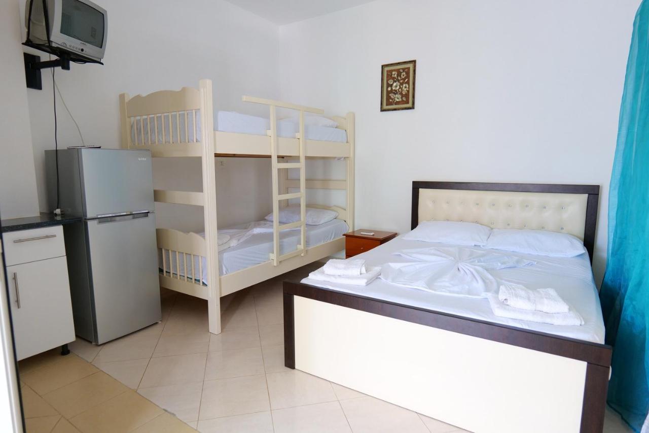 Vila Fredi كساميل المظهر الخارجي الصورة