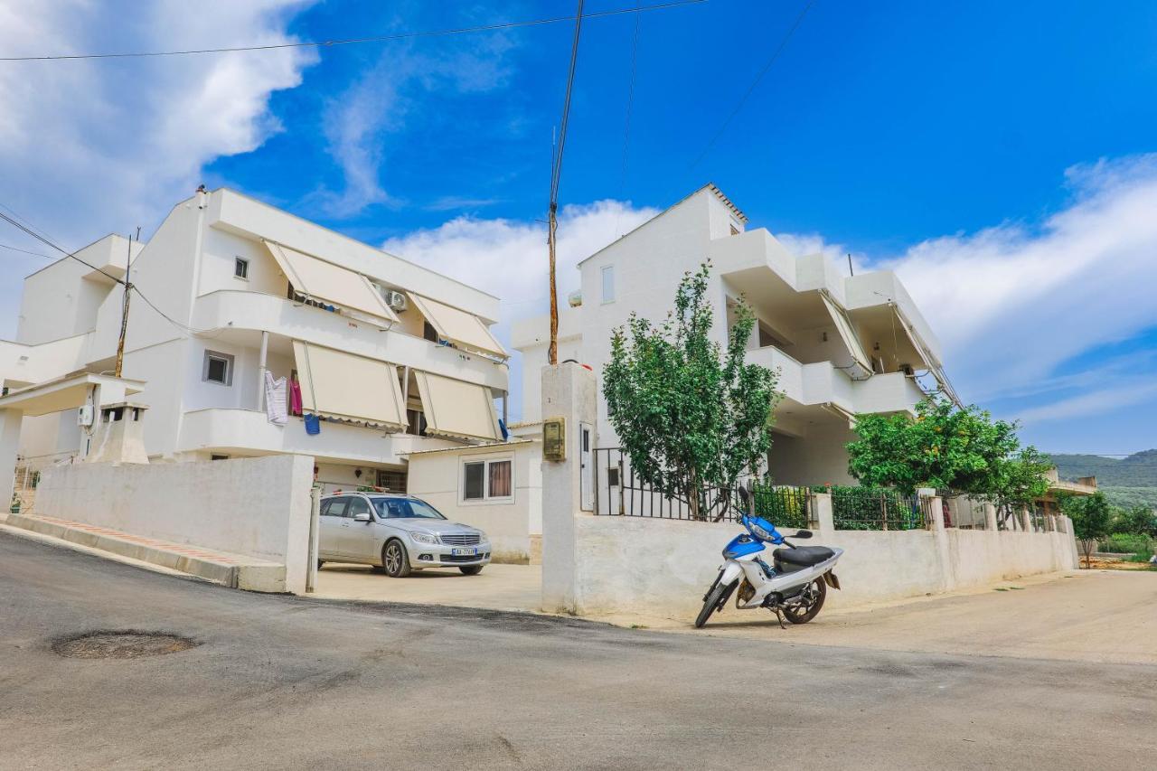 Vila Fredi كساميل المظهر الخارجي الصورة